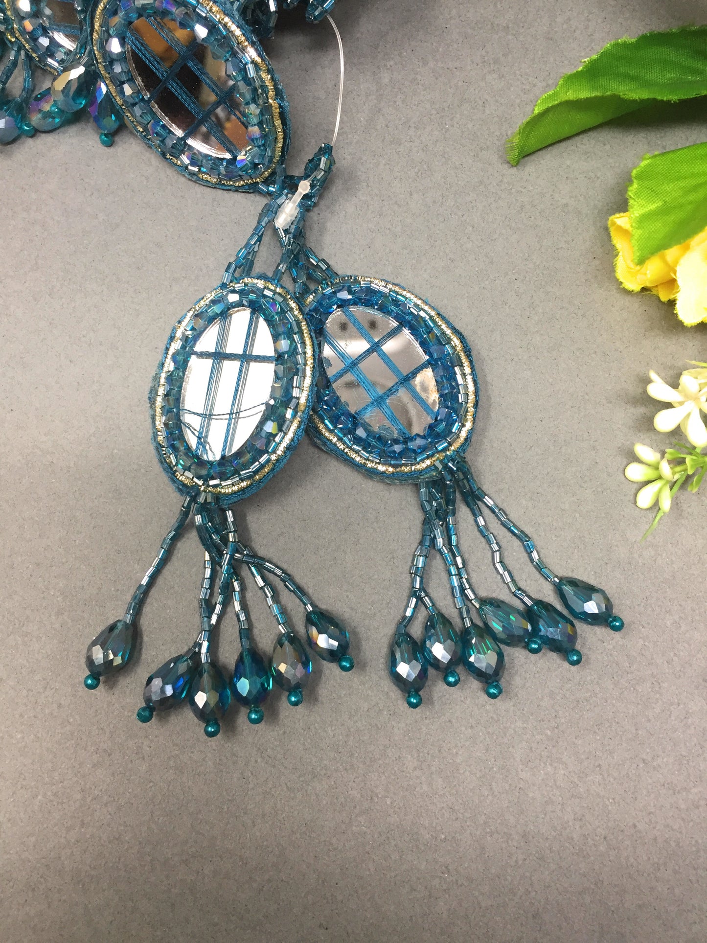 Blue mirror latkan