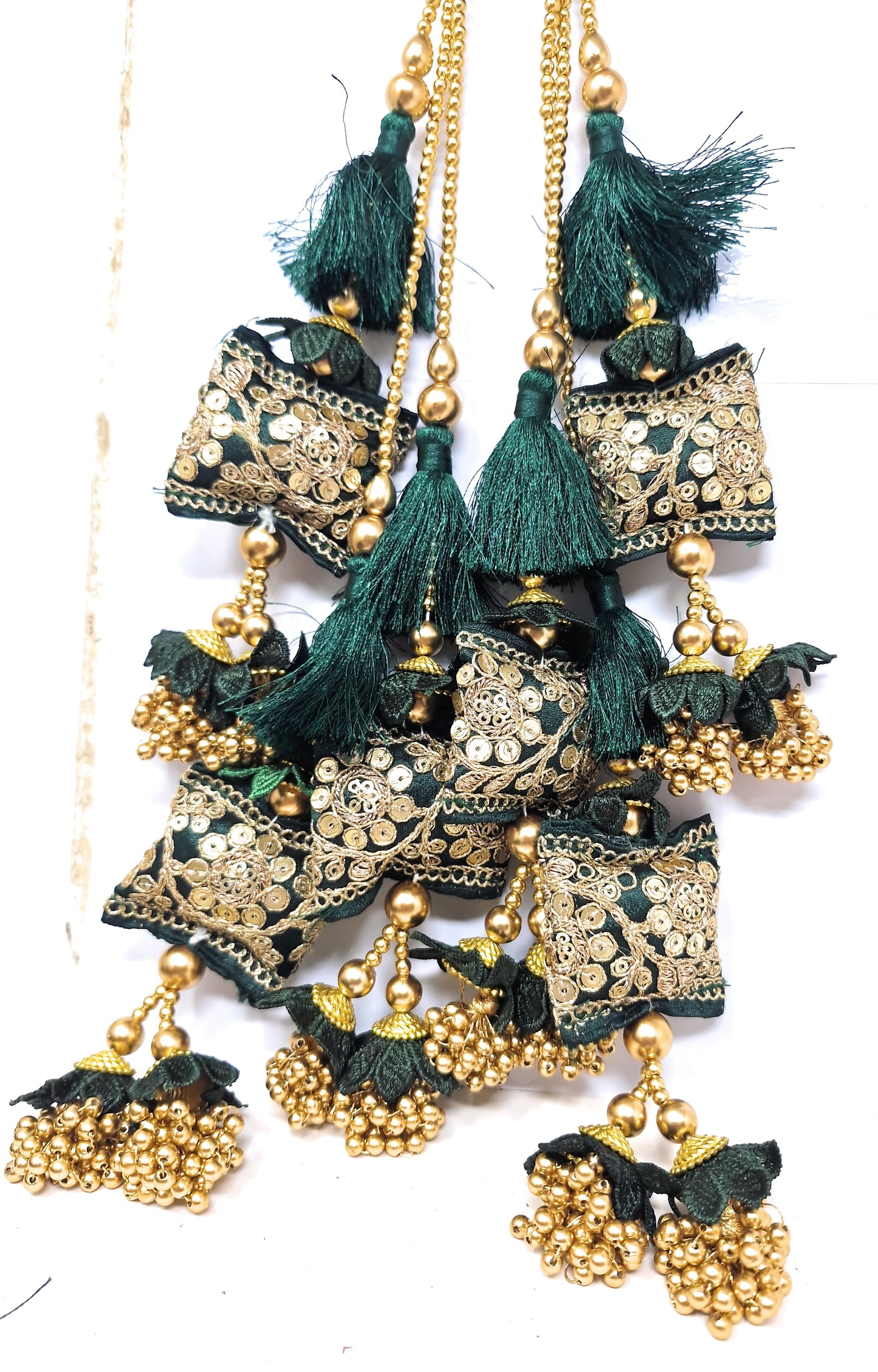 chaniya choli ke latkan