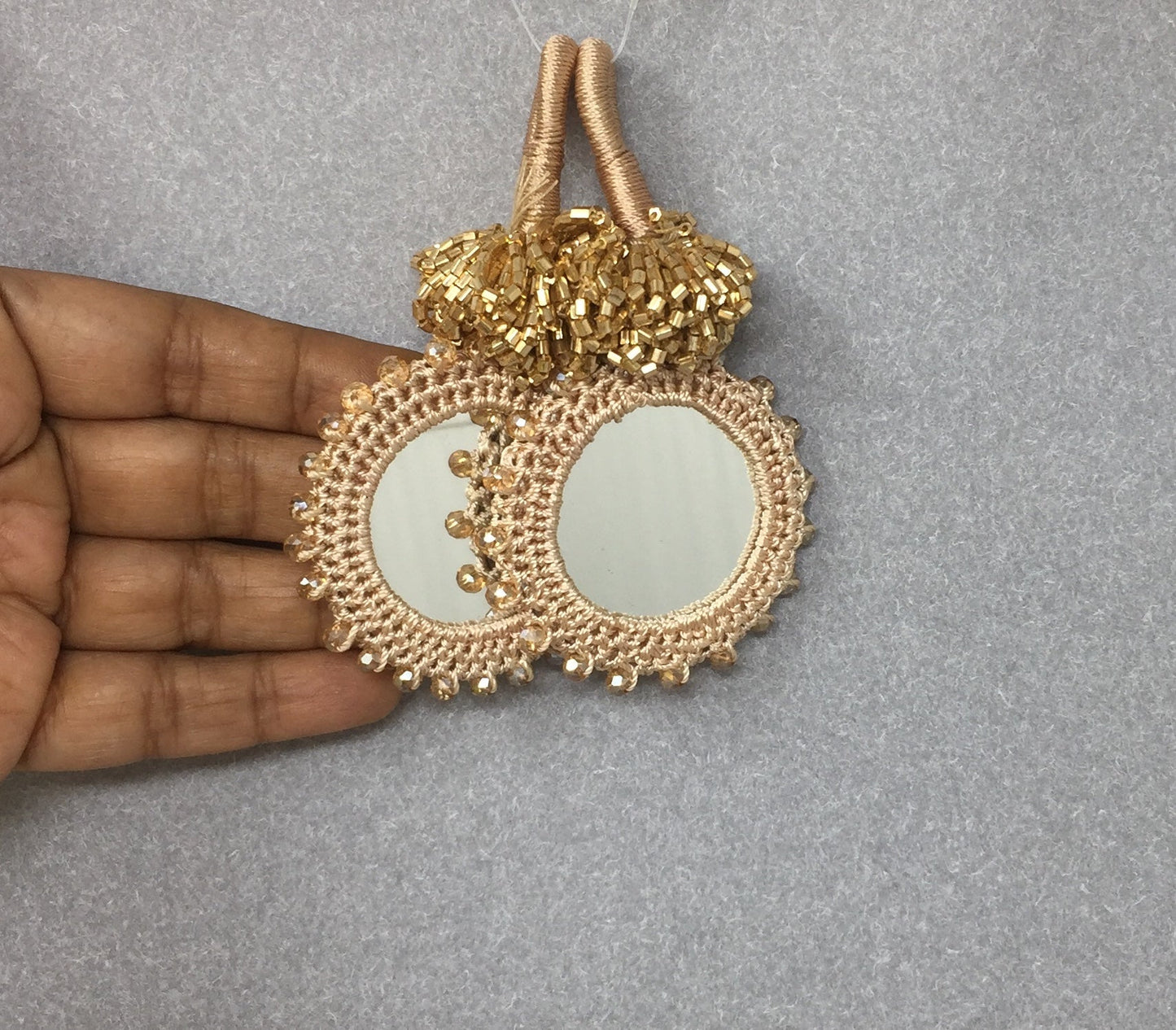 mirror latkan 1