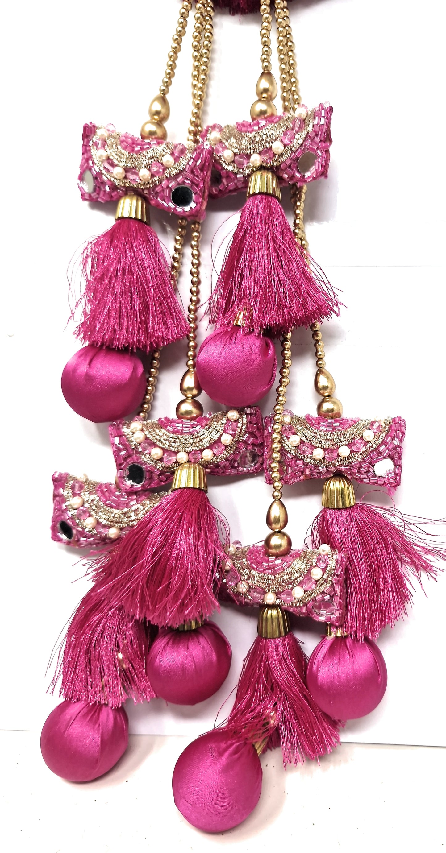 lehenga mein lagane wale latkan