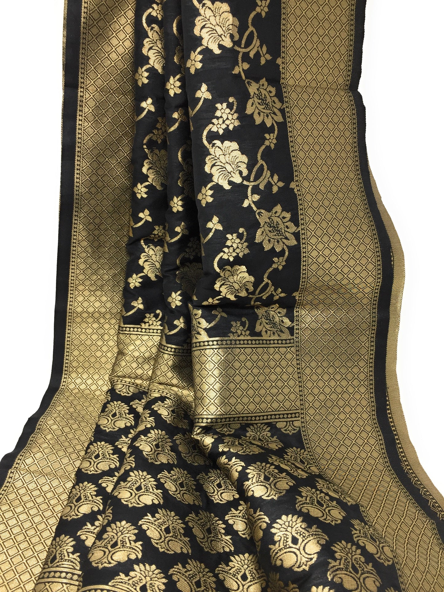 latest designer dupattas with Embroidery in Red