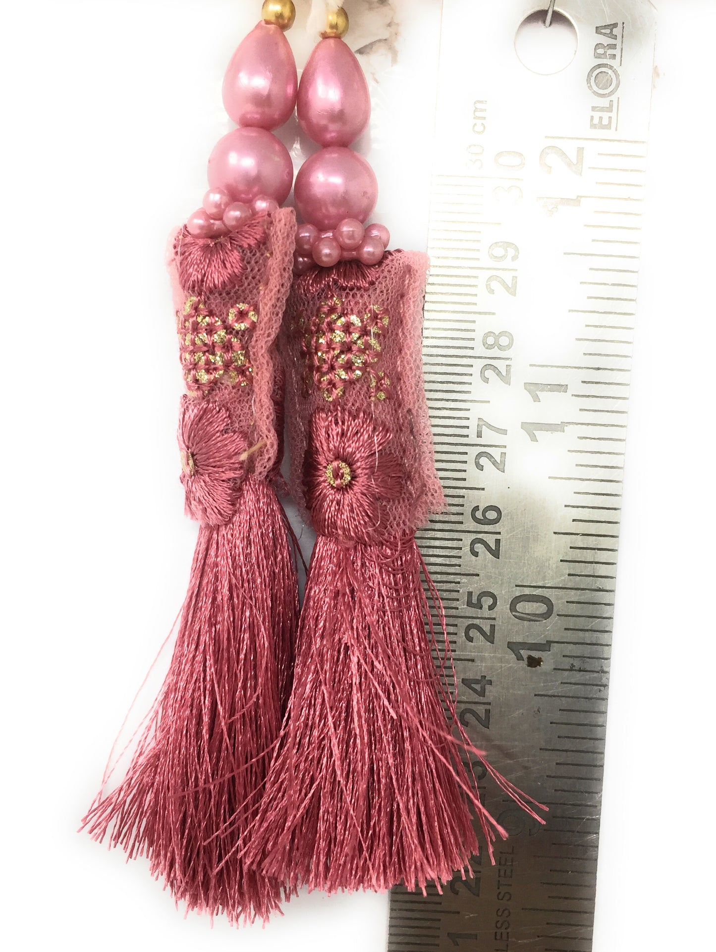 Dark Onion Pink sut ka latkan - Set of 2