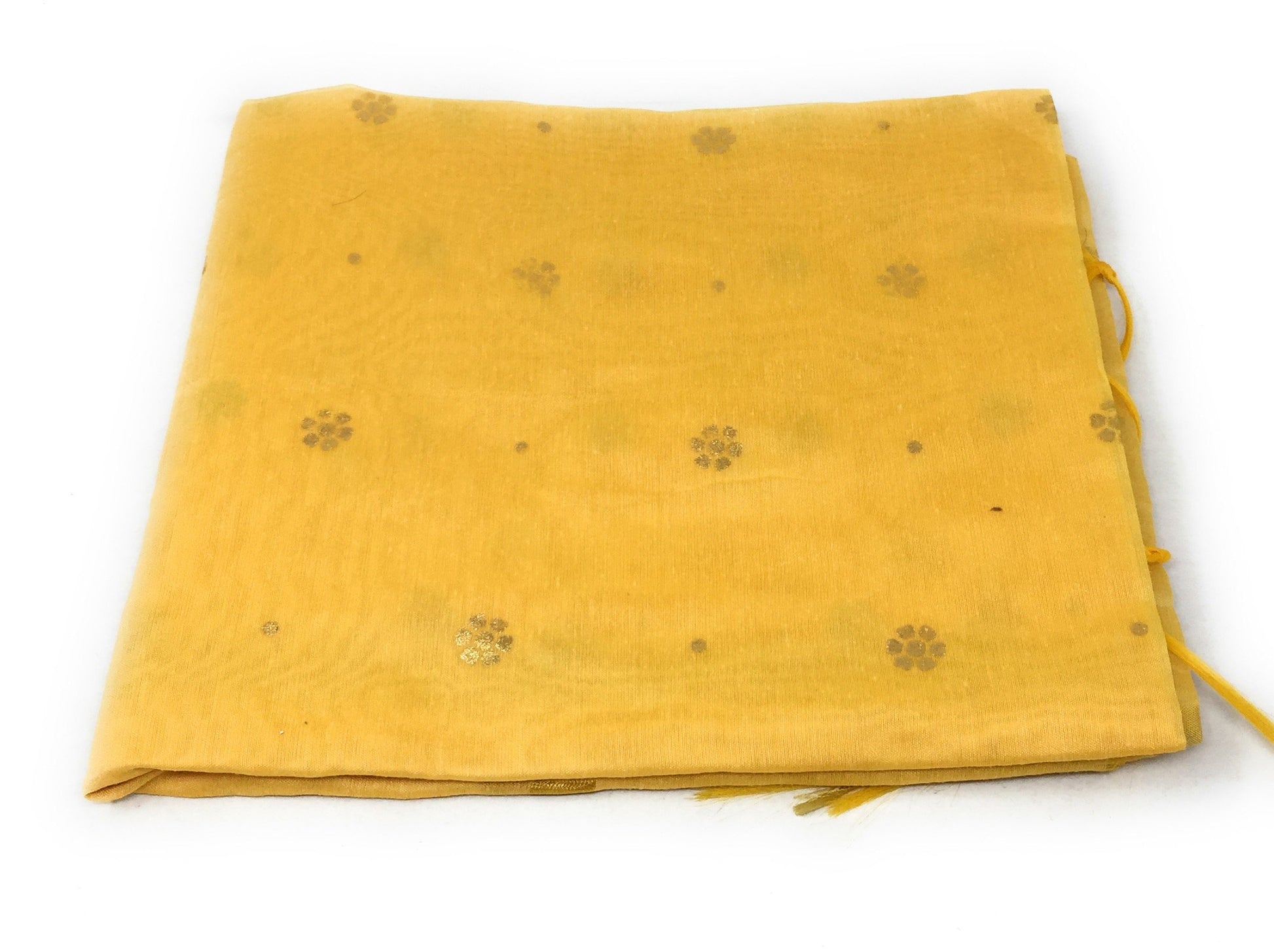 yellow-chuni-in-chanderi-fabric-n-gold-print