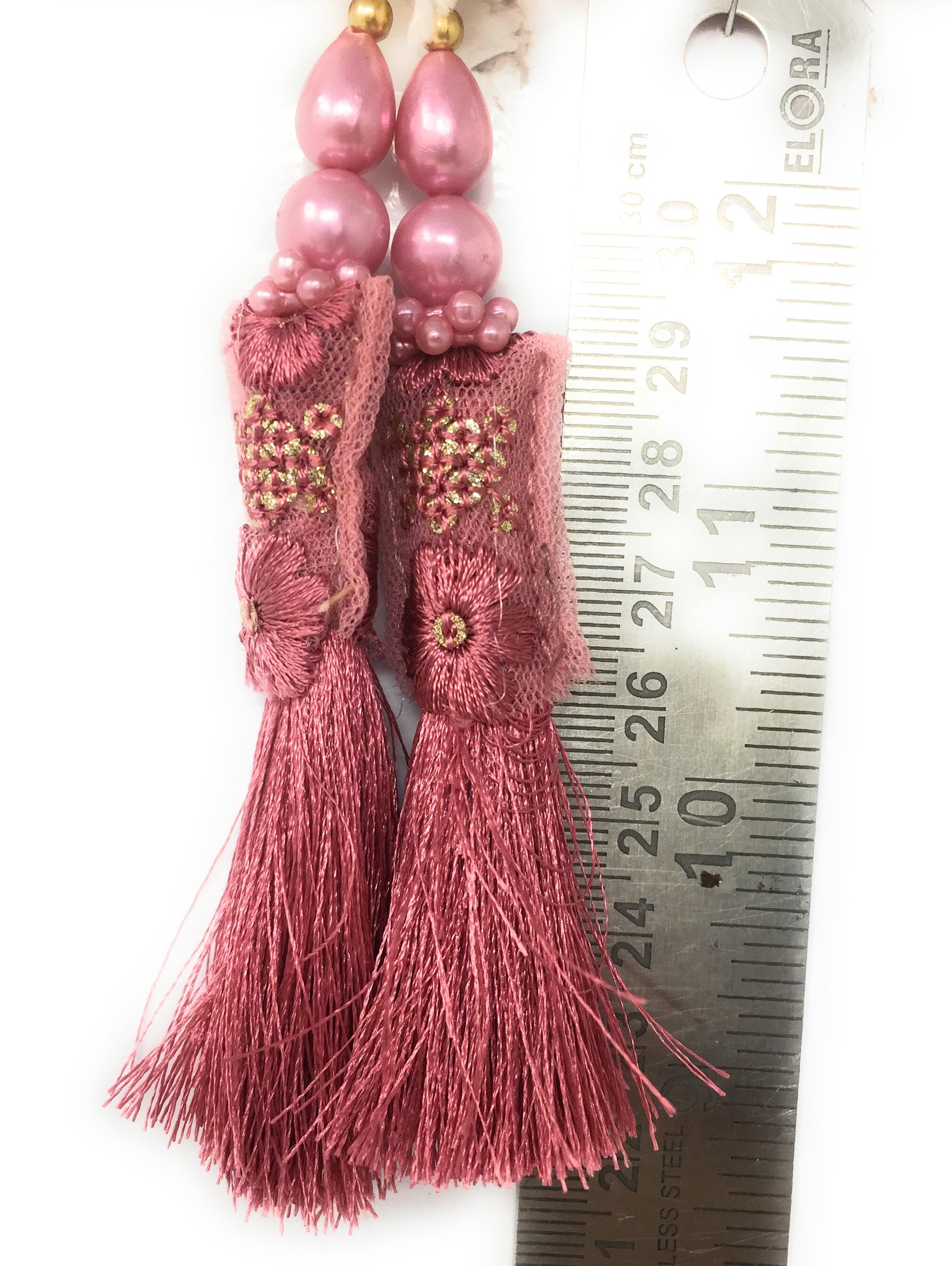 Dark Onion Pink sut ka latkan - Set of 2