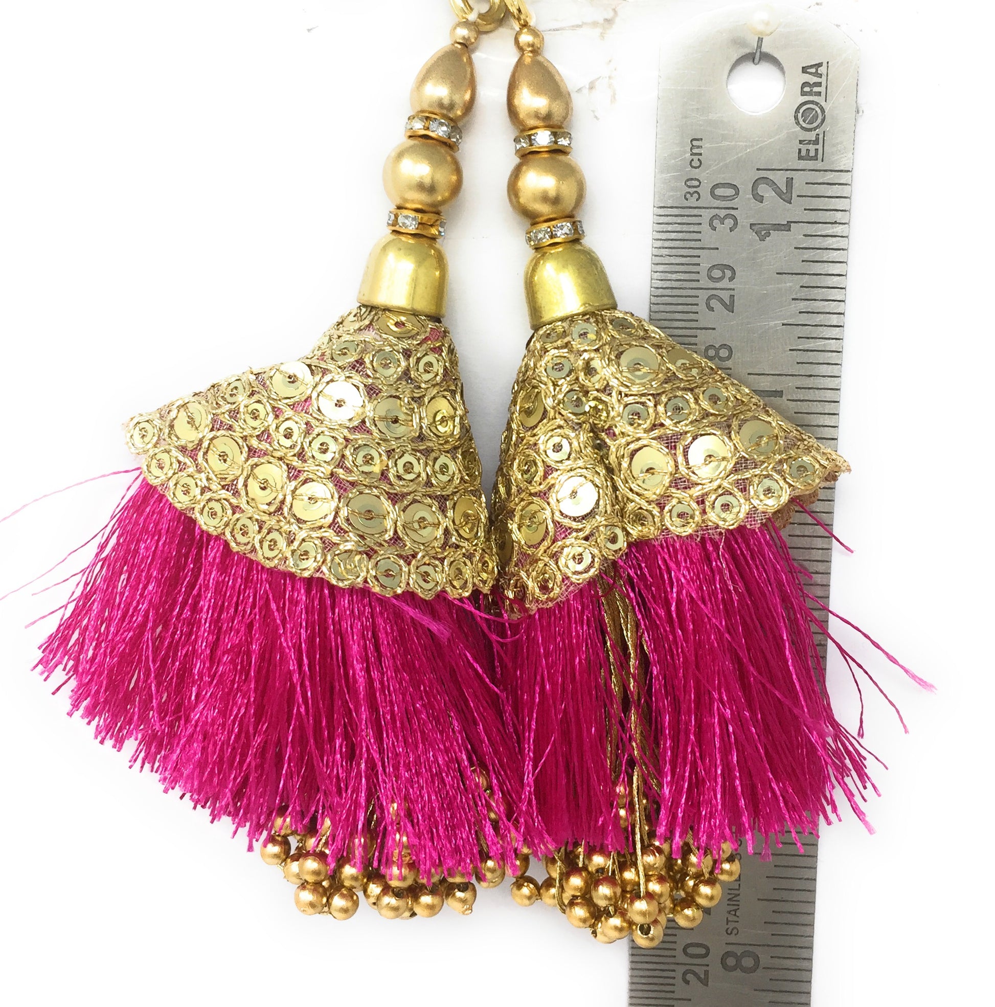 Magenta Pink suit mein latkan lagana - Set of 2