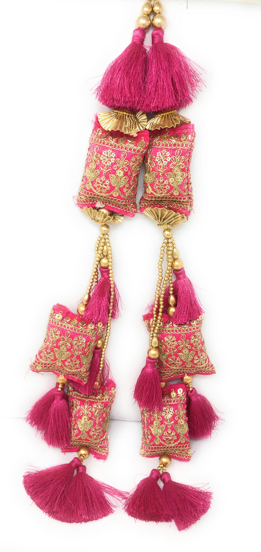 pillow lehenga ke latkan Rani Pink