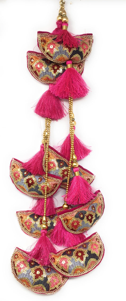 latkan for pink lehenga
