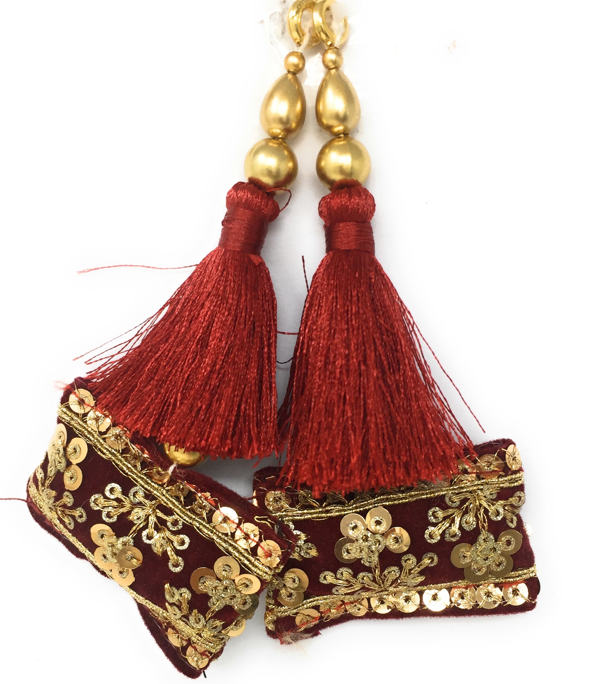 blouse me lagane wale latkan Maroon